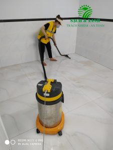 Cách hút bụi trên trần thạch cao Cách hút bụi trên trần thạch cao.